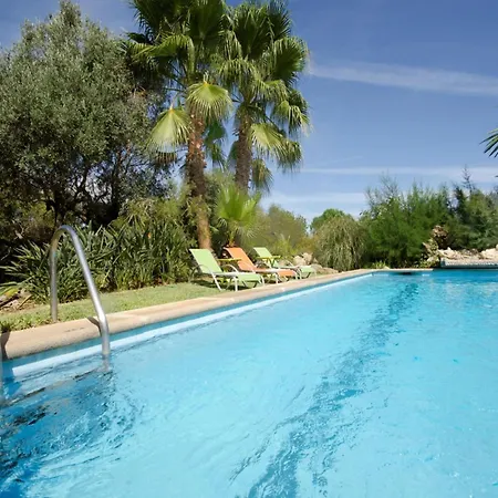 Traditional With Pool In *